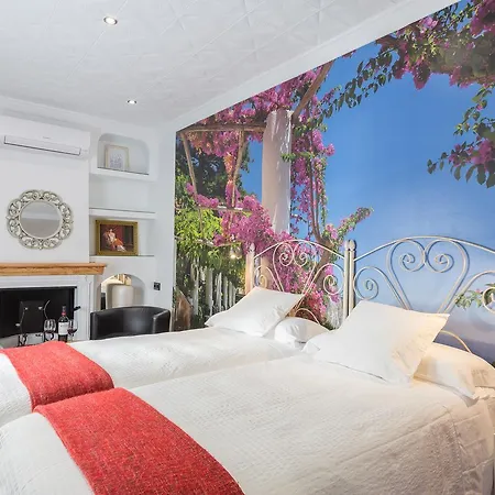 Salamandra Plaza Bed and breakfast 2*